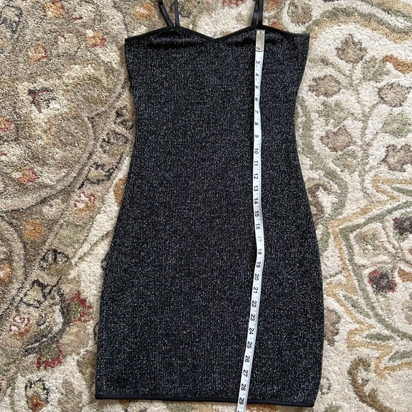 Grey fitted sparkly dress - Picture 6 of 6